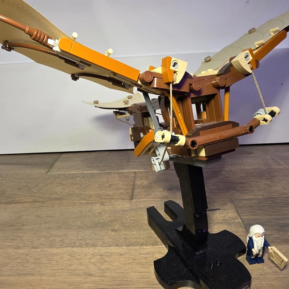 LEGO Icons Set 10363 – Leonardo da Vinci’s Flying Machine - Picture 2 of 8